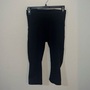 Black lululemon crop legging